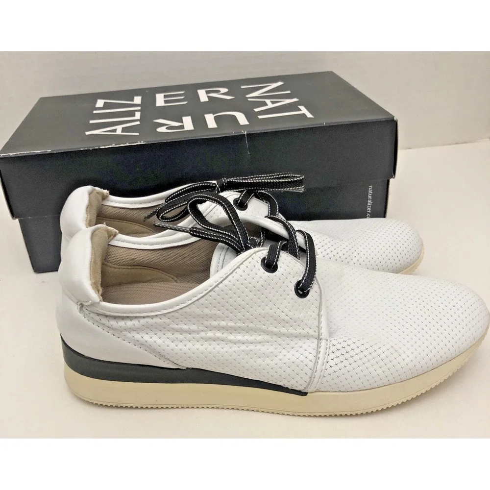 Naturalizer womens white